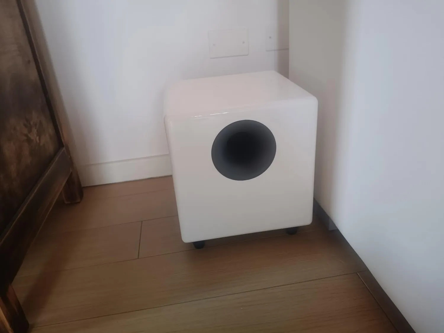 Audioengine S8 subwoofer attivo 8 pollici 250W bianco