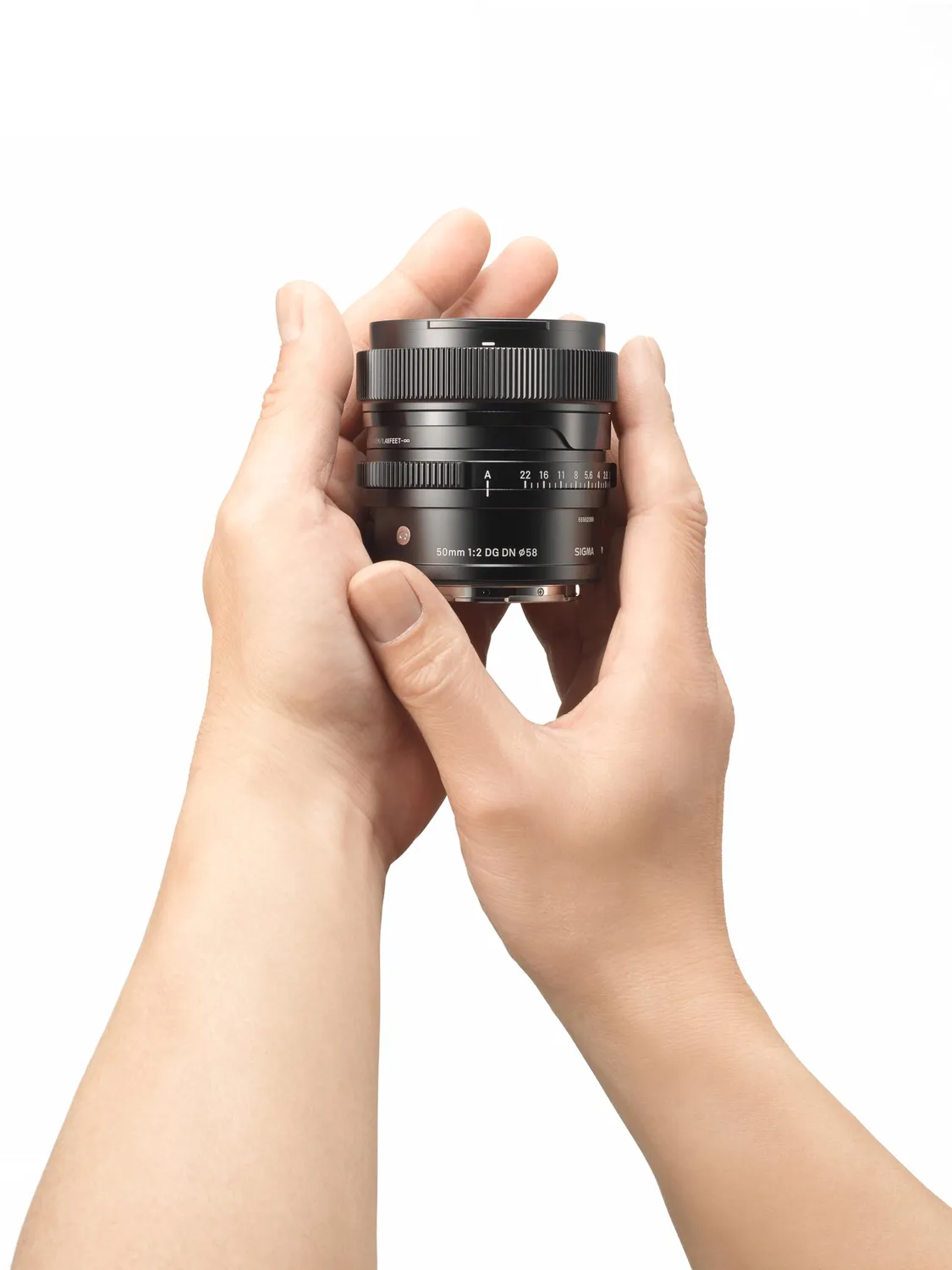 Sigma 50mm F2 DG DN Contemporary obiettivo L-Mount