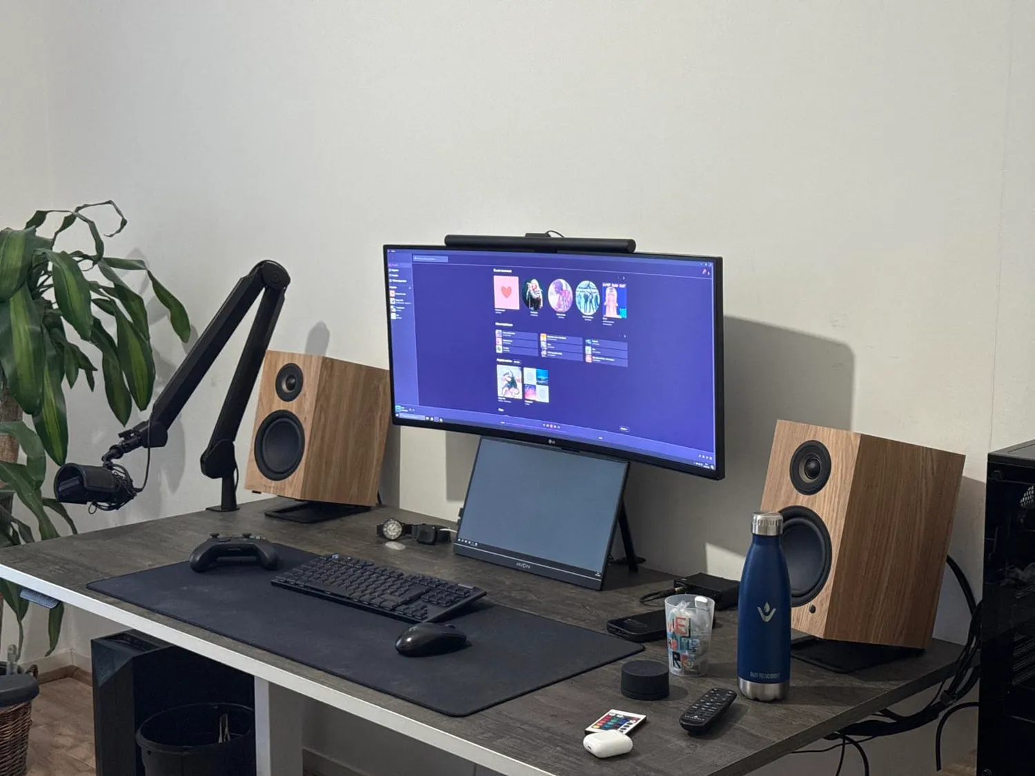 Audioengine DS2M supporti diffusori nero coppia inclinati