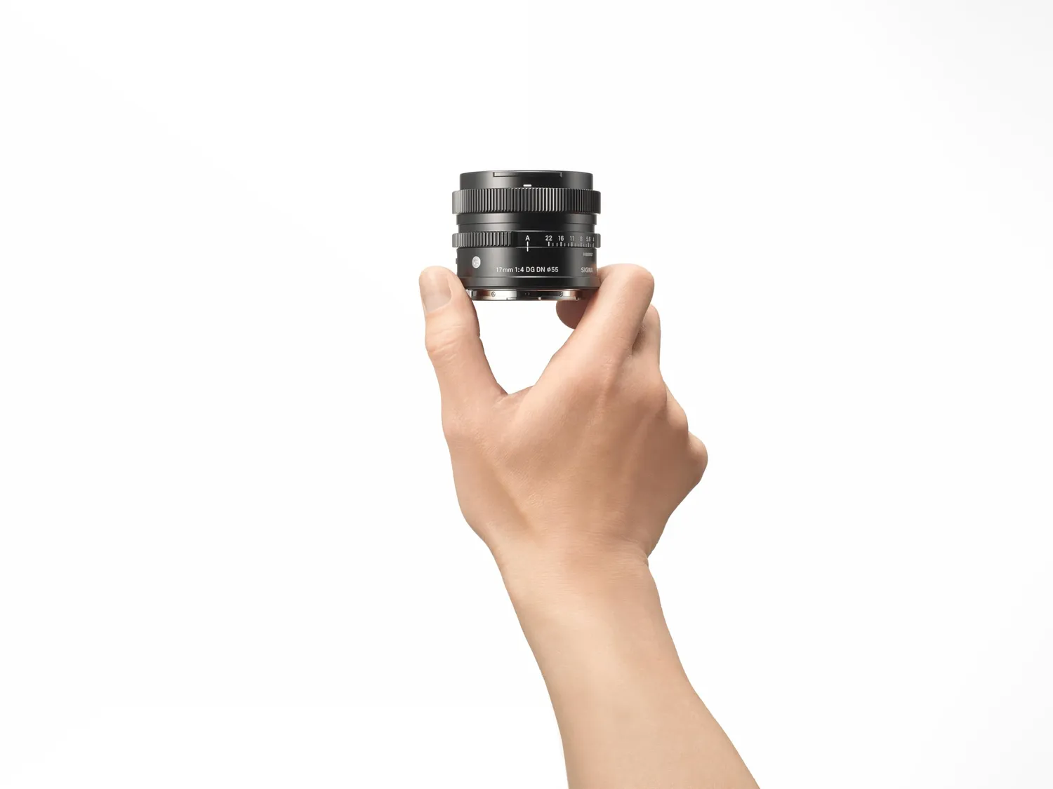 Sigma 17mm F4 DG DN Contemporary obiettivo L-Mount