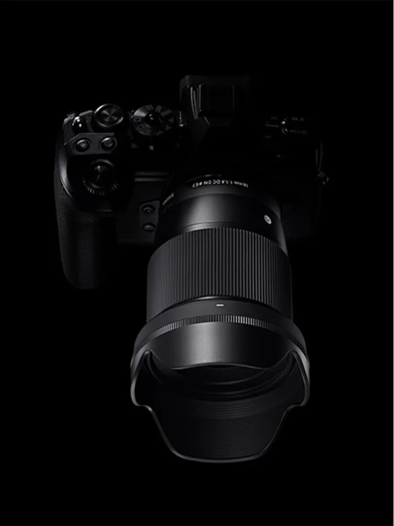 Sigma Contemporary 16mm F1.4 obiettivo Sony E grandangolare