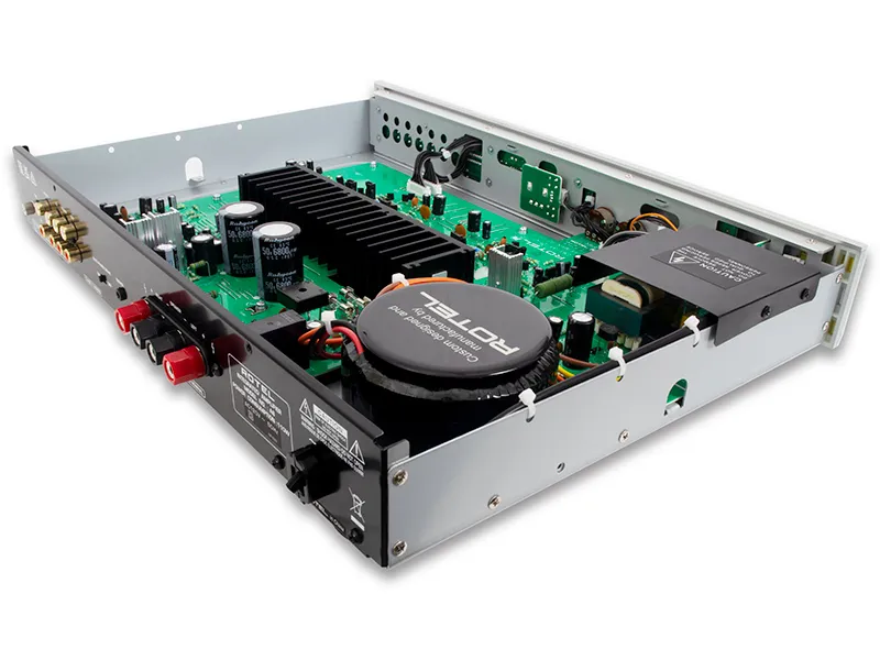 Rotel A8 amplificatore integrato nero con phono