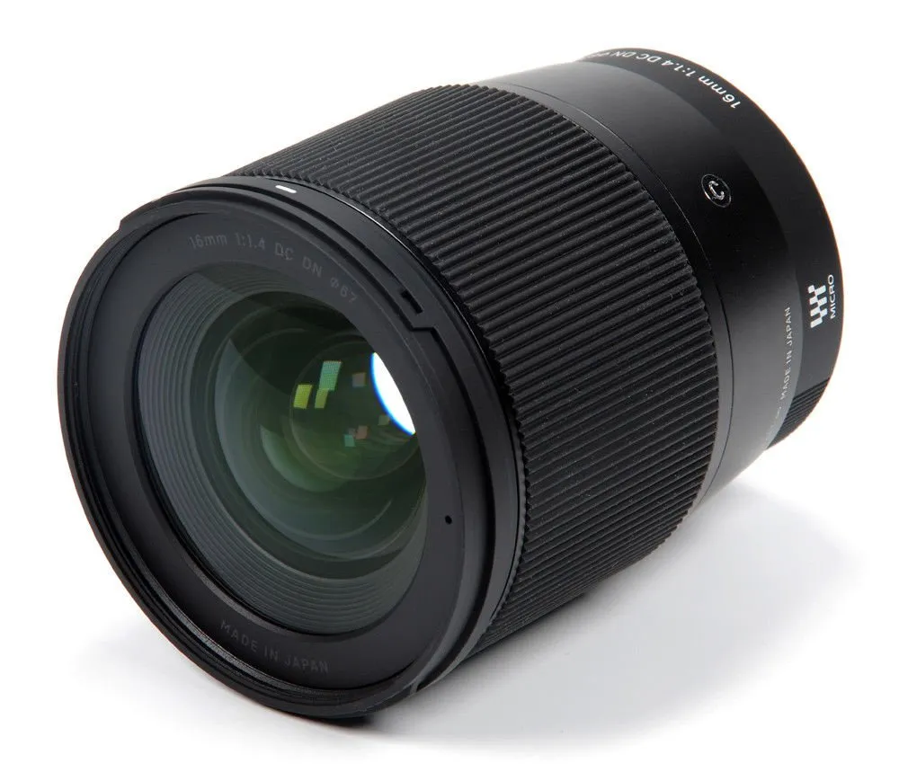Sigma Contemporary 16mm F1.4 obiettivo Sony E grandangolare