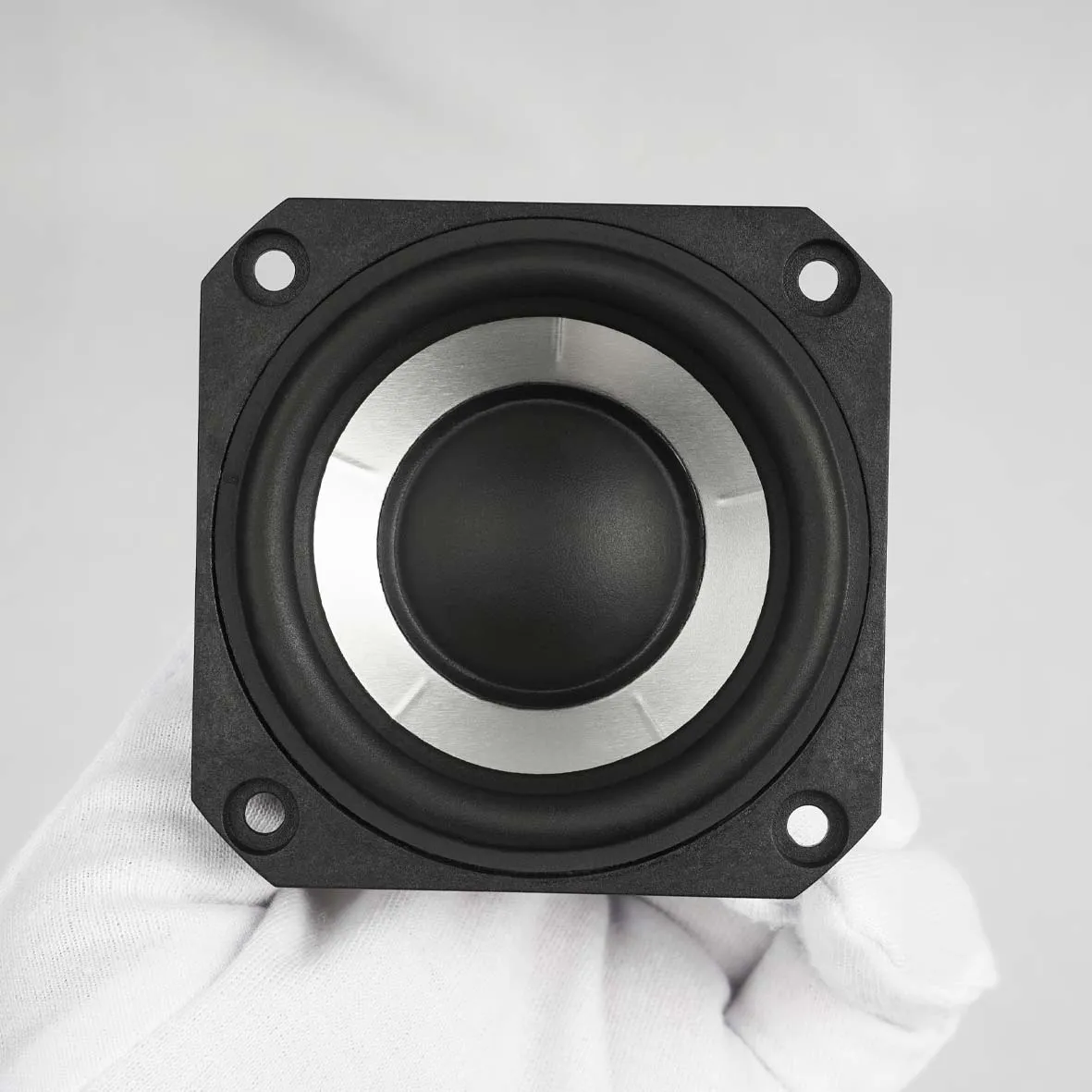 SB Acoustics SB65WBAC25-4 altoparlante 2,5" alluminio 4 ohm