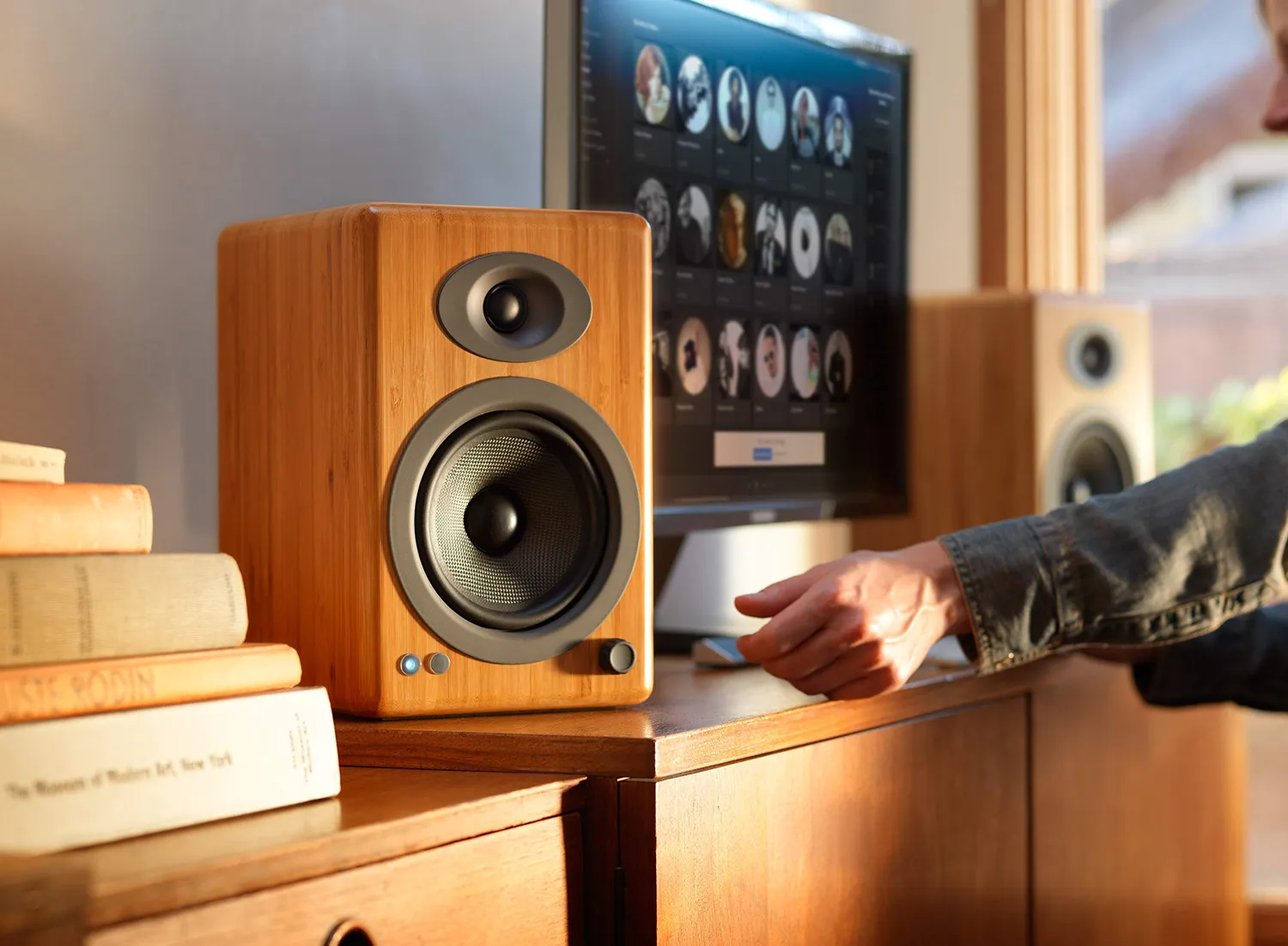 Audioengine A5+ diffusori scaffale bambù wireless 150W