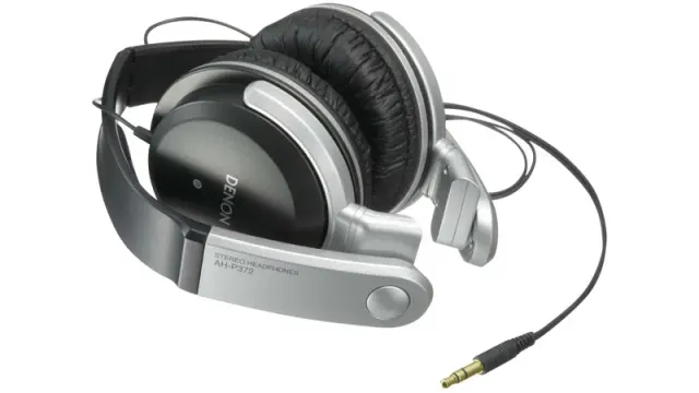 Denon AH-P372 Cuffie Chiuse 40mm con Custodia