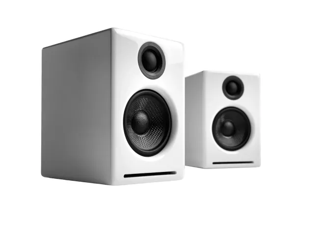 Audioengine A2+ Plus altoparlanti Bluetooth da tavolo