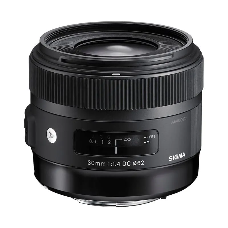Sigma Art 30mm F1.4 DC HSM obiettivo attacco Sigma luminoso